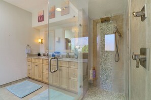單  棟房屋 (4 Bedrooms) | 內部
