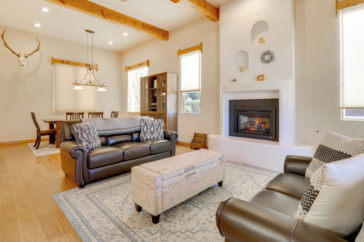 House (4 Bedrooms) | Front of property