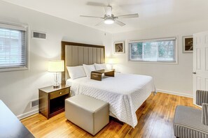 House (5 Bedrooms) | Interior