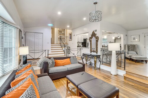 Group Getaway! Modern Silver Spring Home w/ Yard