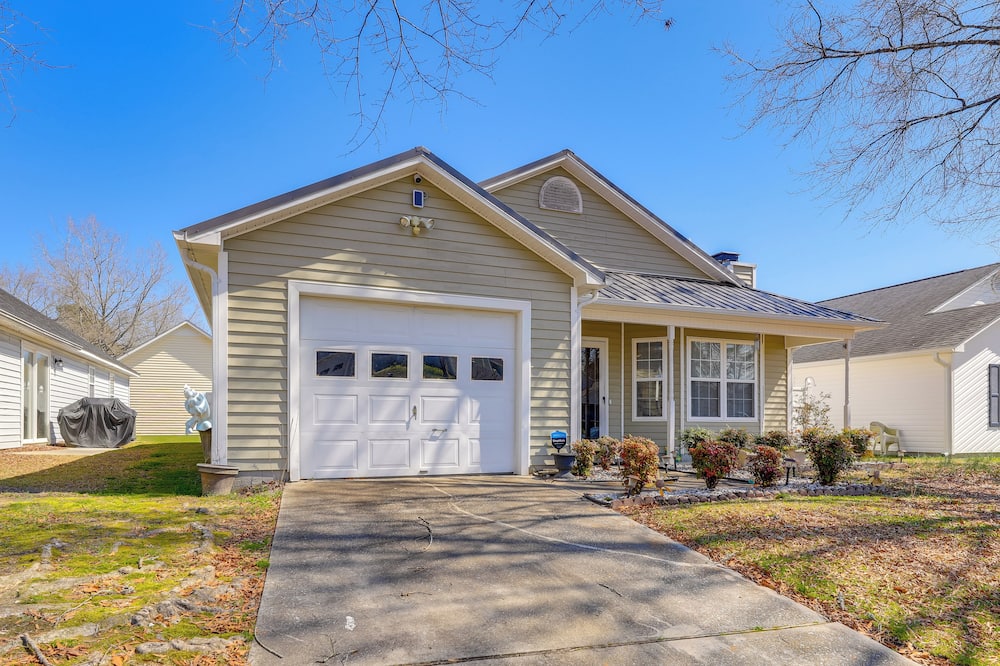 5 Mi to Dtwn New Bern & Riverfront: Home w/ Yard! - Oak Grove, NC
