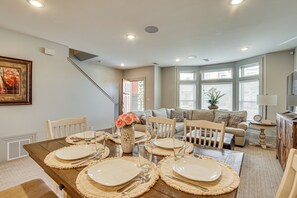 Interior - Hike, Golf & Unwind! Mtn-view Cedar City Townhome (Cedar City)