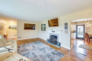 House (4 Bedrooms) | Interior - Wake Up the Echoes! Notre Dame Game Day Base (South Bend)