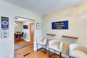 House (4 Bedrooms) | Interior - Wake Up the Echoes! Notre Dame Game Day Base (South Bend)