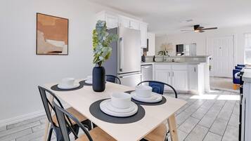 Apartment (1 Bedroom) | Interior