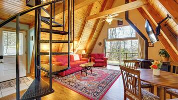 Apartment (0 Bedroom) | Interior