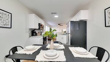 House (1 Bedroom) | Interior