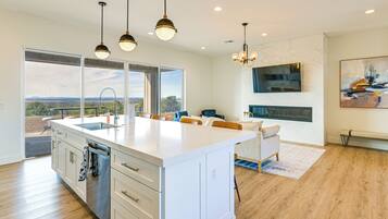 House (4 Bedrooms) | Bahagian dalam