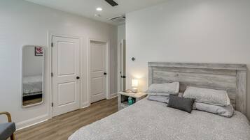 Apartment (1 Bedroom) | Interior