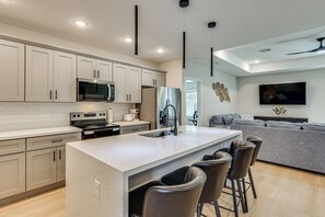 House (4 Bedrooms) | Interior - Tee Times & Race Thrills! Family Home in Sebring (Sebring)