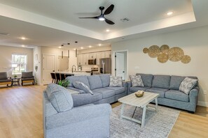 House (4 Bedrooms) | Front of property - Tee Times & Race Thrills! Family Home in Sebring (Sebring)