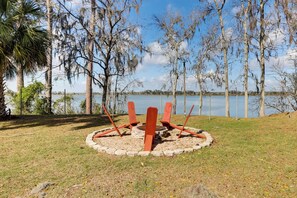 House (3 Bedrooms) | Interior - Cast & Relax! Peaceful Lake House in Midway (Midway)