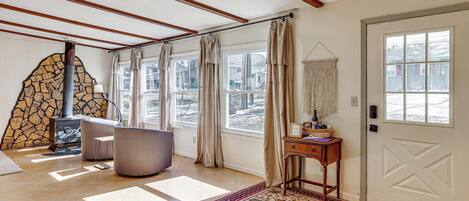 House (6 Bedrooms) | Interior