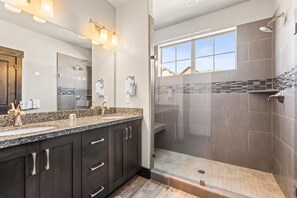 Hair dryer, towels - Retreat 13536 by Moose Mgmt: Pvt Hot Tub-Sleeps 14-Views! (Park City)