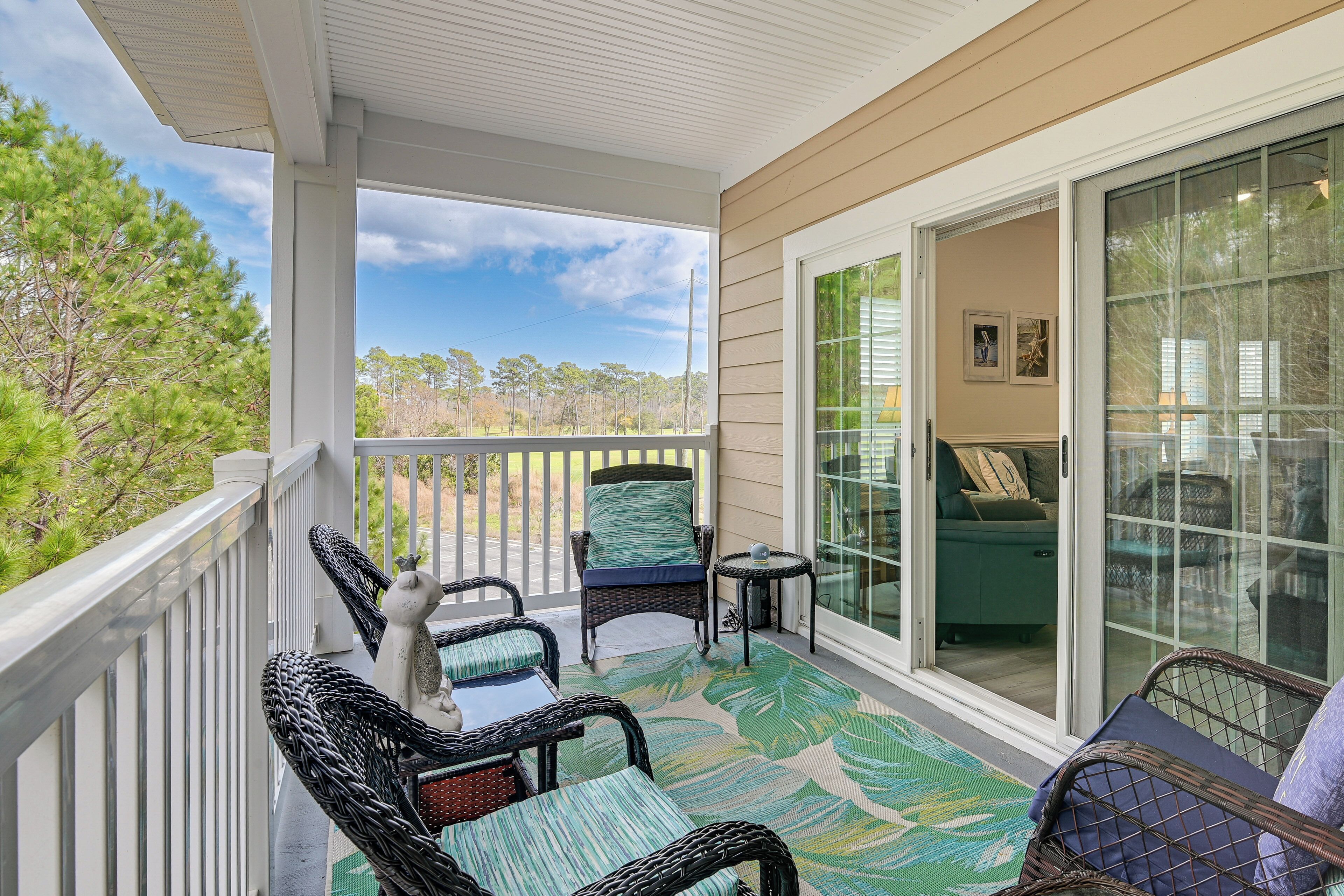 Apartment (3 Bedrooms) | Front of property