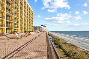 Property grounds - Rent Ready Beautiful Unit in Caravelle in Myrtle Beach! (Myrtle Beach)