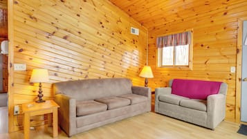 House (2 Bedrooms) | Bahagian dalam