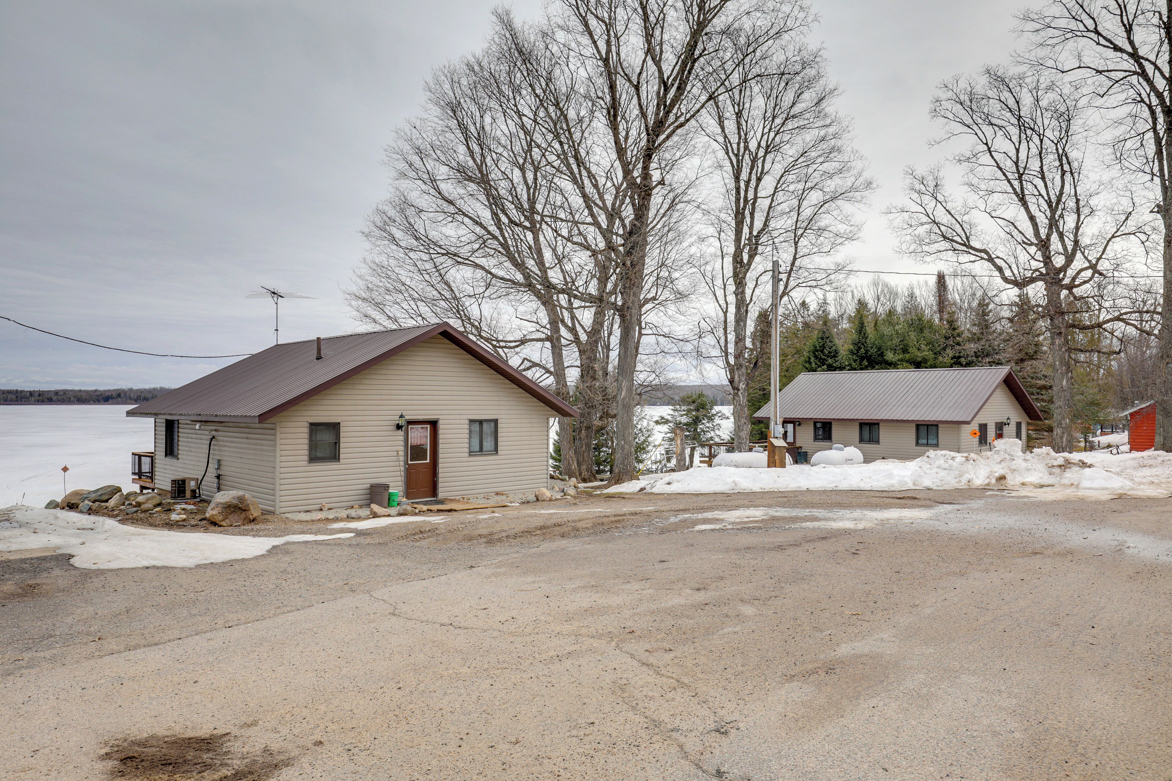 المنشأة من الداخل