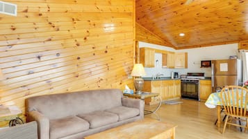 House (2 Bedrooms) | Bahagian dalam