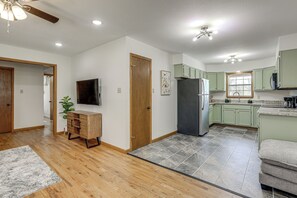 House (3 Bedrooms) | Interior - Walk to Ozark Folk Center SP! Mtn Adventure Base (Mountain View)