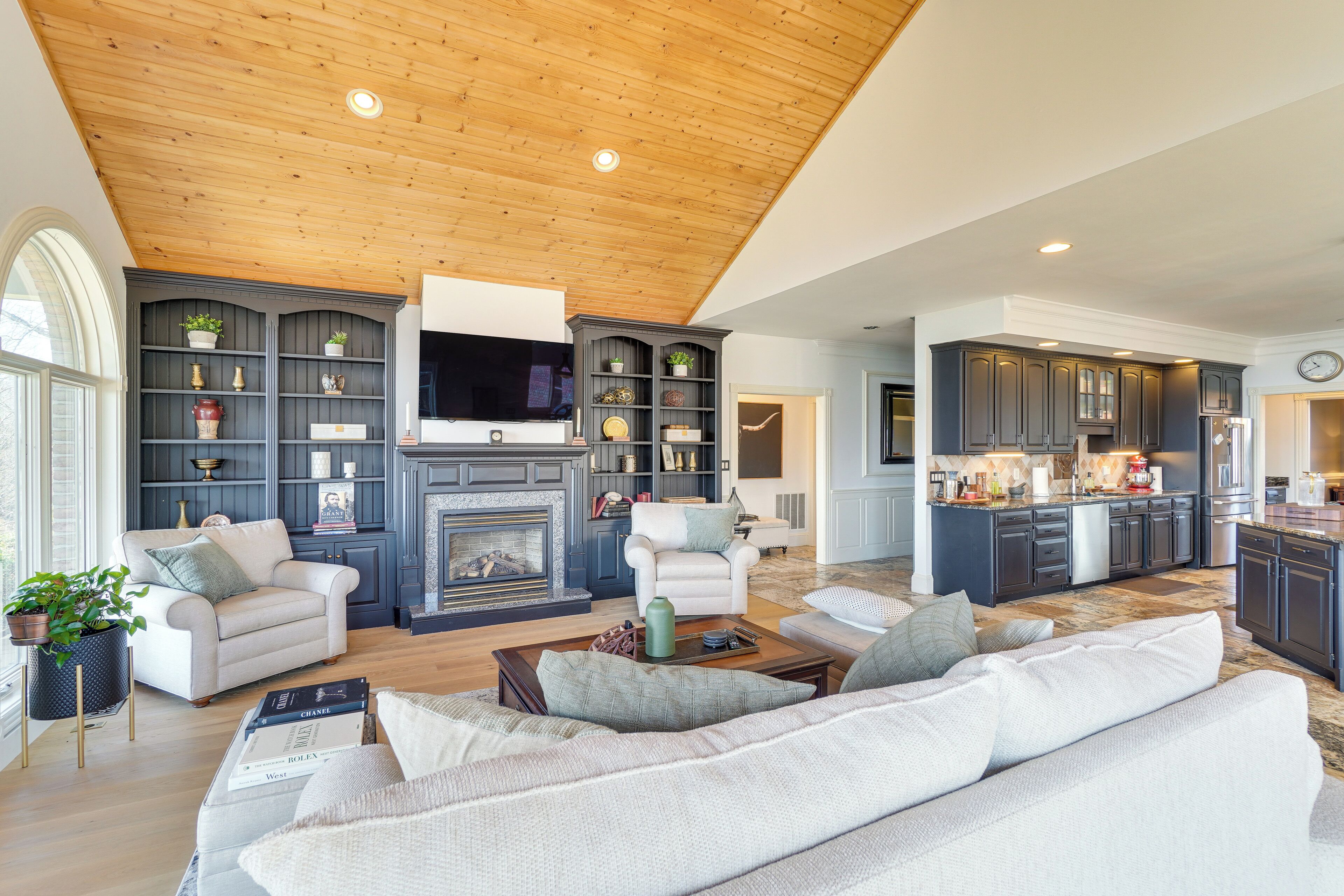 Talo (5 Bedrooms) | Sisätilat
