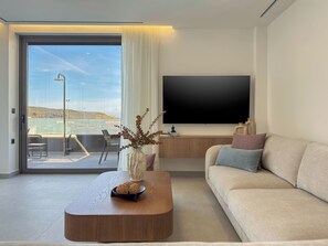 Villa, sjøutsikt | Oppholdsområde