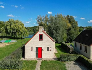 Exterior - Lakeside Retreat With Garden for 6 (Ewijk)