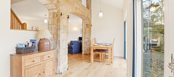 Courtyard Cottage - North East Escapes
