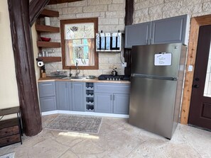 Fridge, microwave, stovetop, coffee/tea maker - The Cross Patio Retreat - Designer Hill Country Studio with Scenic Views (Buda)