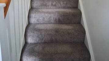 ุงูู
ูุดุฃุฉ ู
ู ุงูุฏุงุฎู