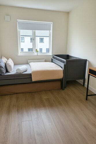 Room-cozy & Peaceful Retreat Near Dublin