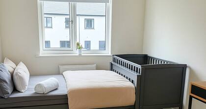 Room-cozy & Peaceful Retreat Near Dublin