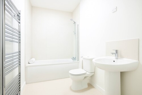 Room-cozy & Peaceful Retreat Near Dublin