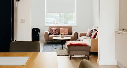 Room-cozy & Peaceful Retreat Near Dublin