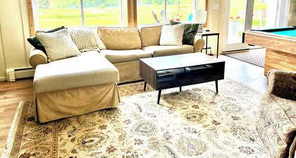 Quaint studio apartment close to downtown, beaches and skiing