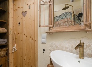 Apartment | Bathroom | Shower - Stylish Apartment With air Conditioning (gmina Będzino)