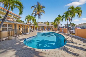 Pool - Coconut Villa`s - Suite 10 (Redington Shores)