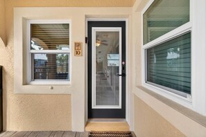 Exterior detail - Coconut Villa`s - Suite 10 (Redington Shores)