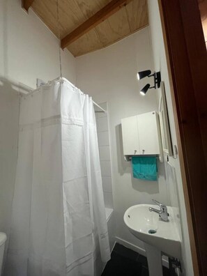 Appartement, 1 chambre | Salle de bain