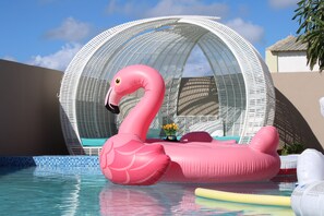 Outdoor pool - Peaceful king bed guestroom with AC close to Curacao International Airport (Mahuma)