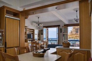 House - Matroni s House - Seafront Getaway in Monemvasia (Monemvasia)