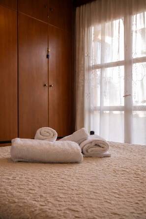 House - Matroni s House - Seafront Getaway in Monemvasia (Monemvasia)