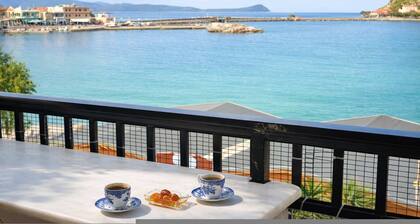 Matroni s House - Seafront Getaway in Monemvasia