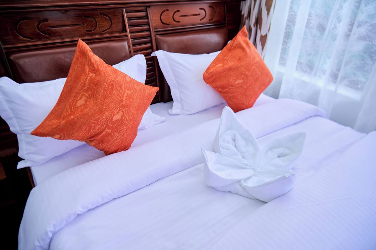 Deluxe Double or Twin Room, Hill View