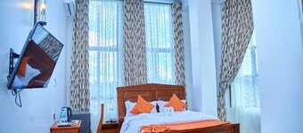 SUMNI HOTEL