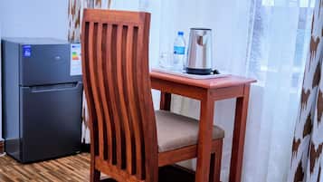 Deluxe kamer, 1 twee- of 2 eenpersoonsbedden, uitzicht op heuvels | Interieur