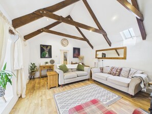 Living area - Tor Farm (Camelford)