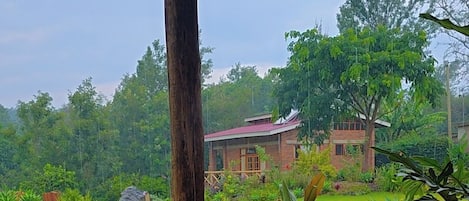 Luxury Apartment, Balcony, Mountain View | Outdoor dining