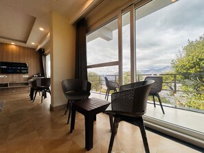 Family Suite | Desk, free WiFi - Hotel JS Inn Mussoorie (Mussoorie)
