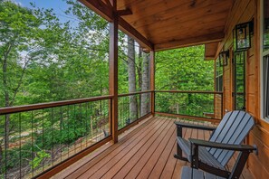 Terrace/patio - Hot Tub, Fire Pit, Arcade Games, Mountain Views, Sleeps 6 (Sevierville)